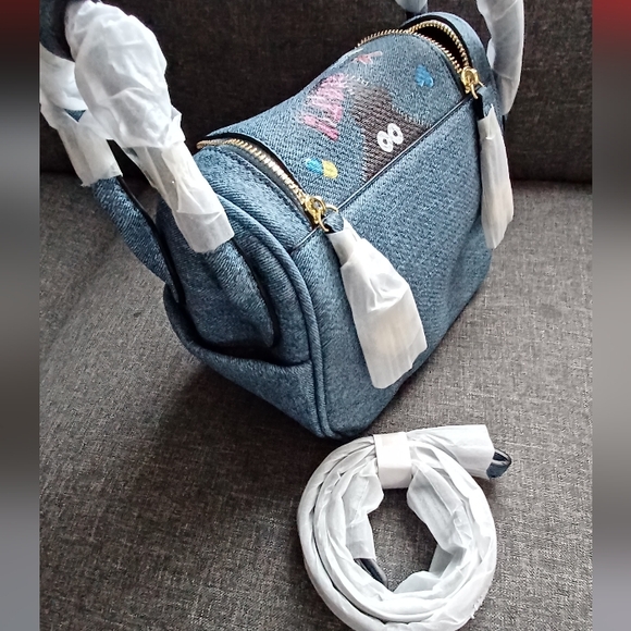 "Eye Theme" Handbag, "Big Eye Style Leather goods" Luxury Designer,Unique Style - Picture 7 of 13